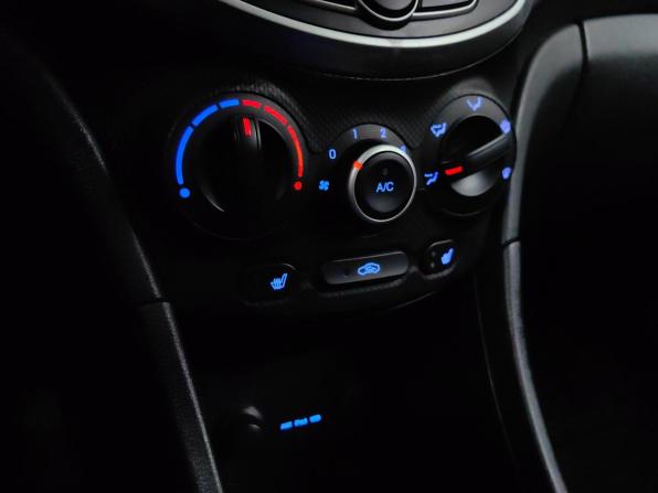Hyundai Solaris I с пробегом 2012 года, цена 668 000 рублей, 130000 км, хэтчбек, Автокод Объявления