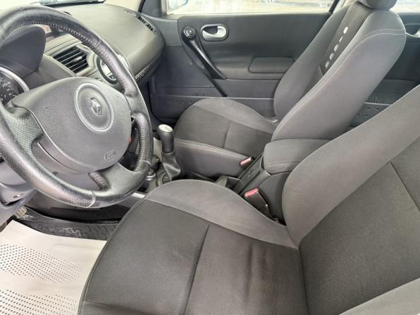 Renault Megane II Рестайлинг с пробегом 2008 года, цена 495 000 рублей, 215845 км, седан, Автокод Объявления