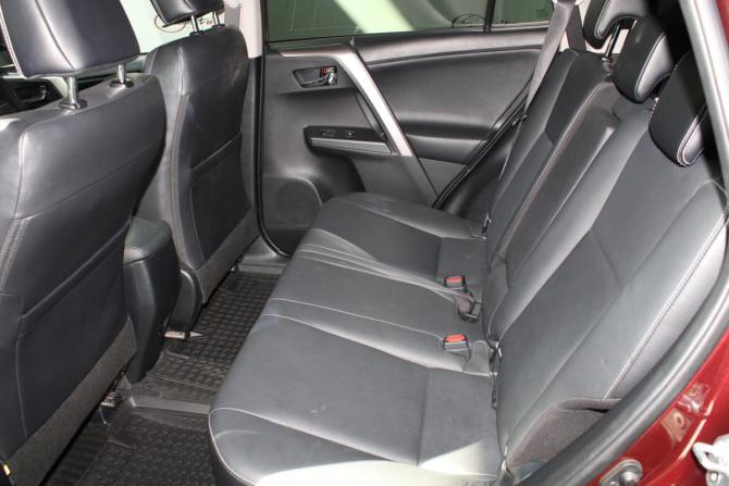 Toyota RAV4 IV (XA40) Рестайлинг с пробегом 2016 года, цена 2 600 000 рублей, 47431 км, внедорожник, Автокод Объявления