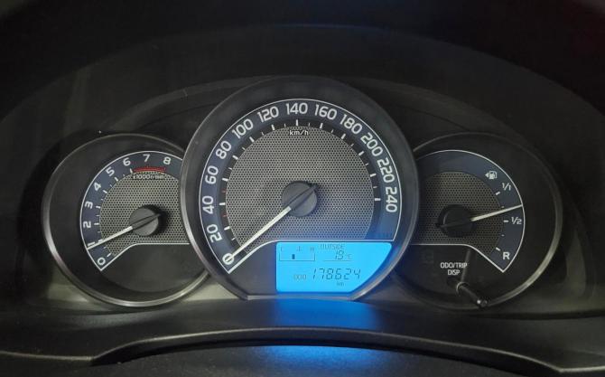 Toyota Corolla XI (E160 E170 E180) с пробегом 2013 года, цена 1 095 000 рублей, 178623 км, седан, Автокод Объявления