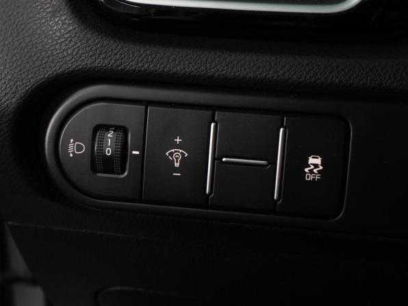 Kia Ceed III с пробегом 2018 года, цена 1 599 000 рублей, 167062 км, универсал, Автокод Объявления
