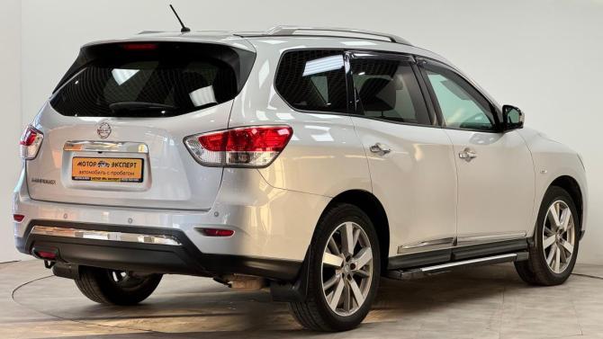 Nissan Pathfinder IV с пробегом 2015 года, цена 1 650 000 рублей, 151034 км, внедорожник, Автокод Объявления