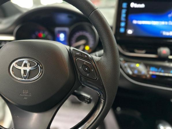 Toyota C-HR I с пробегом 2018 года, цена 2 050 000 рублей, 113429 км, внедорожник, Автокод Объявления