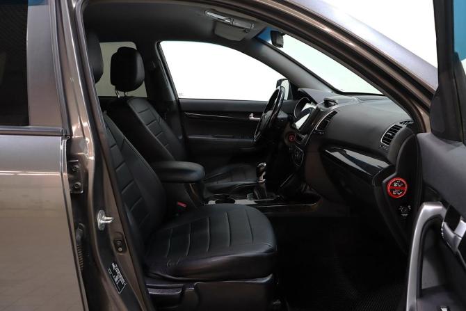 Kia Sorento II Рестайлинг с пробегом 2018 года, цена 1 820 000 рублей, 175000 км, внедорожник, Автокод Объявления