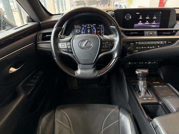 Lexus ES VII с пробегом 2019 года, цена 3 190 000 рублей, 141170 км, седан, Автокод Объявления