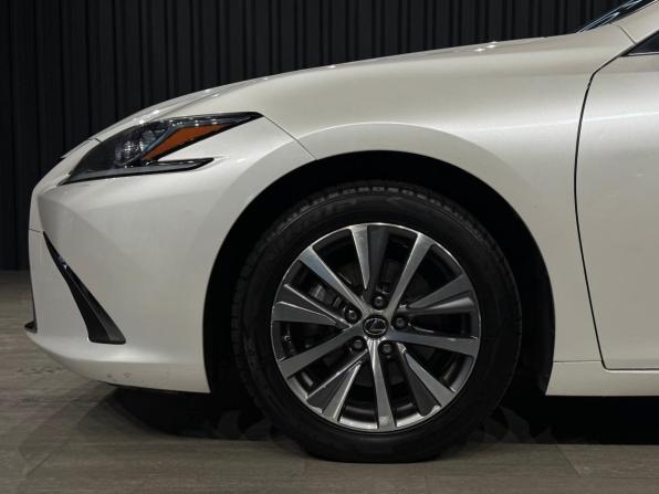 Lexus ES VII с пробегом 2020 года, цена 3 890 000 рублей, 73093 км, седан, Автокод Объявления