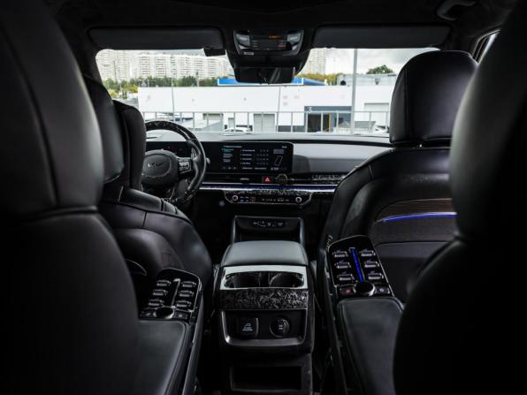 Kia Carnival IV Рестайлинг с пробегом 2024 года, цена 11 300 000 рублей, 26571 км, минивэн, Автокод Объявления