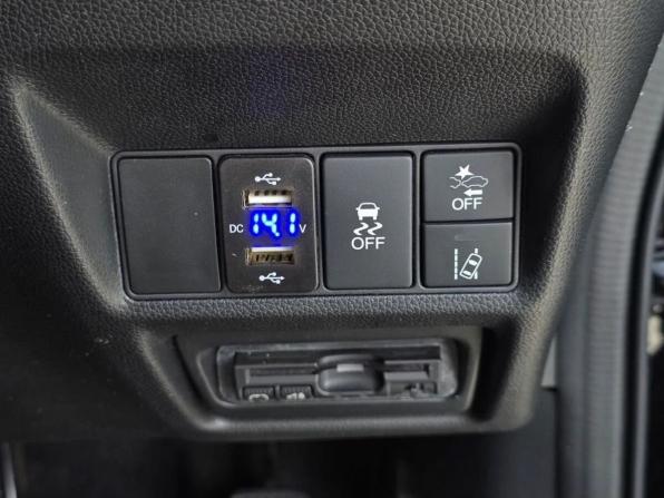 Honda Stepwgn V с пробегом 2015 года, цена 1 999 000 рублей, 108245 км, минивэн, Автокод Объявления