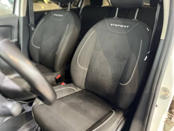 Renault Sandero II Рестайлинг с пробегом 2019 года, цена 1 320 000 рублей, 88000 км, хэтчбек, Автокод Объявления