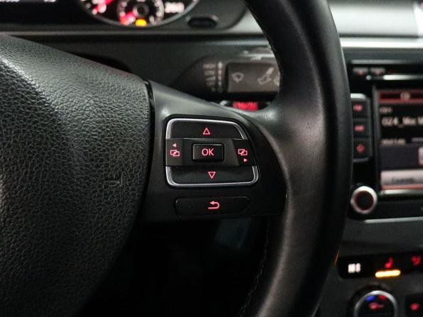 Volkswagen Passat B7 с пробегом 2012 года, цена 1 019 000 рублей, 187550 км, седан, Автокод Объявления