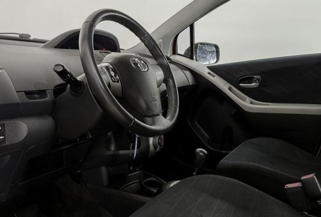 Toyota Yaris II с пробегом 2007 года, цена 520 000 рублей, 209000 км, хэтчбек, Автокод Объявления