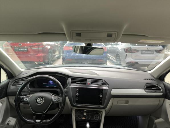 Volkswagen Tiguan II с пробегом 2018 года, цена 2 700 000 рублей, 165085 км, внедорожник, Автокод Объявления