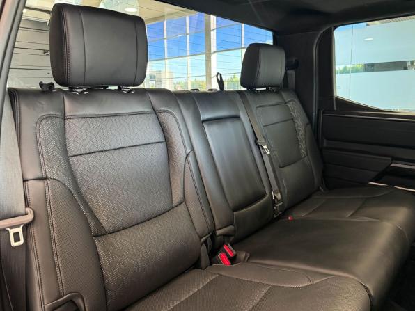 Toyota Tundra III с пробегом 2024 года, цена 6 950 000 рублей, 9832 км, пикап, Автокод Объявления