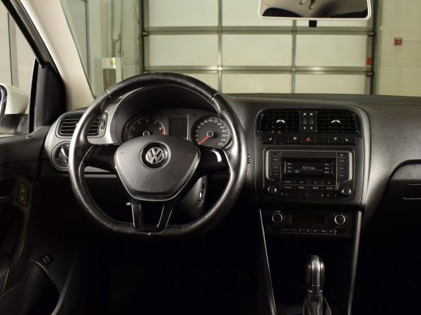 Volkswagen Polo V Рестайлинг с пробегом 2016 года, цена 1 149 995 рублей, 159172 км, седан, Автокод Объявления