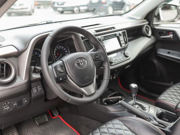 Toyota RAV4 IV (XA40) Рестайлинг с пробегом 2016 года, цена 2 399 000 рублей, 118900 км, внедорожник, Автокод Объявления