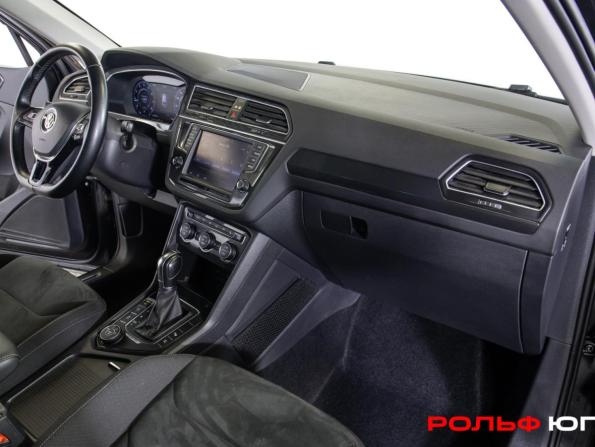 Volkswagen Tiguan II с пробегом 2017 года, цена 2 928 000 рублей, 58306 км, внедорожник, Автокод Объявления