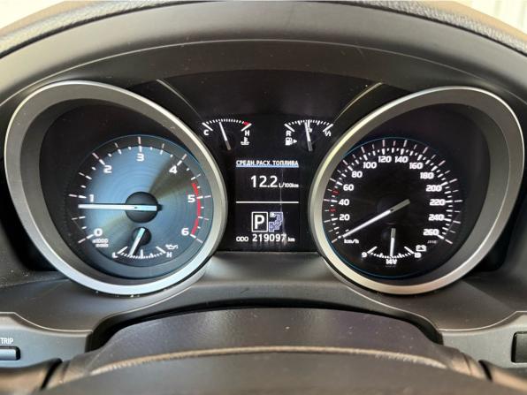 Toyota Land Cruiser 200 Series Рестайлинг 1 с пробегом 2014 года, цена 3 799 000 рублей, 217685 км, внедорожник, Автокод Объявления