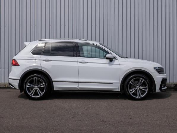 Volkswagen Tiguan II с пробегом 2018 года, цена 2 799 000 рублей, 142468 км, внедорожник, Автокод Объявления