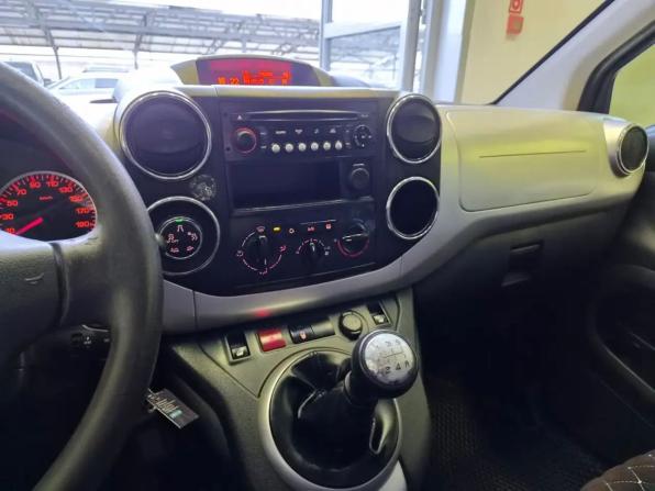 Peugeot Partner II с пробегом 2011 года, цена 520 000 рублей, 265000 км, компактвэн, Автокод Объявления