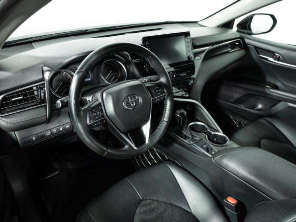 Toyota Camry VIII (XV70) Рестайлинг с пробегом 2021 года, цена 3 050 000 рублей, 113438 км, седан, Автокод Объявления