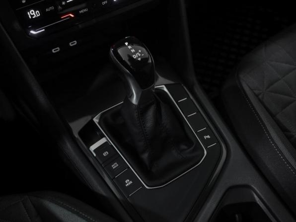 Volkswagen Tiguan II Рестайлинг с пробегом 2020 года, цена 2 399 000 рублей, 124623 км, внедорожник, Автокод Объявления