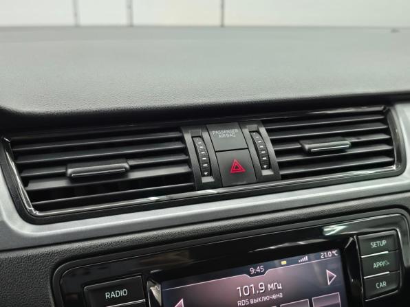 Skoda Rapid I Рестайлинг с пробегом 2019 года, цена 1 199 000 рублей, 152000 км, лифтбек, Автокод Объявления