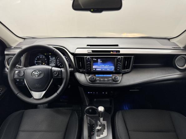 Toyota RAV4 IV (XA40) Рестайлинг с пробегом 2017 года, цена 2 080 000 рублей, 162991 км, внедорожник, Автокод Объявления