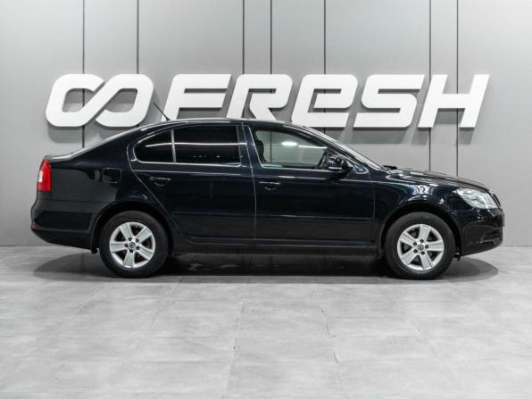 Skoda Octavia II (A5) Рестайлинг с пробегом 2013 года, цена 989 000 рублей, 110278 км, лифтбек, Автокод Объявления