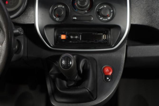 Renault Kangoo II Рестайлинг с пробегом 2015 года, цена 899 000 рублей, 222000 км, компактвэн, Автокод Объявления