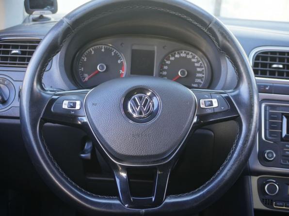 Volkswagen Polo V Рестайлинг с пробегом 2018 года, цена 980 000 рублей, 198623 км, седан, Автокод Объявления