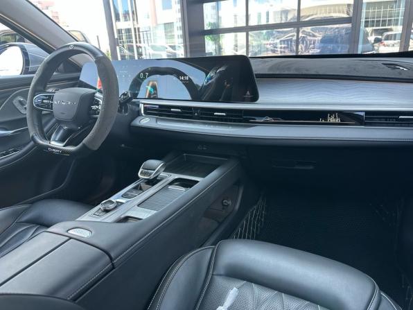 Chery Arrizo 8 с пробегом 2023 года, цена 1 980 000 рублей, 27765 км, седан, Автокод Объявления