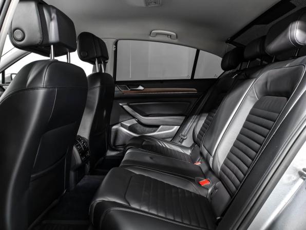 Volkswagen Passat B8 с пробегом 2018 года, цена 1 790 000 рублей, 201670 км, седан, Автокод Объявления