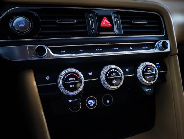 Genesis G70 I Рестайлинг с пробегом 2021 года, цена 3 514 500 рублей, 72390 км, седан, Автокод Объявления