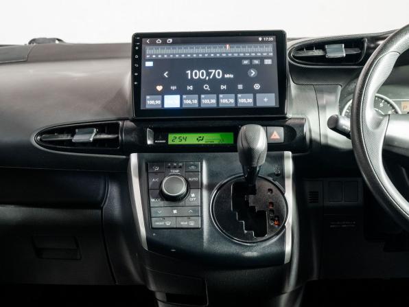 Toyota Wish II с пробегом 2009 года, цена 1 245 000 рублей, 161320 км, минивэн, Автокод Объявления