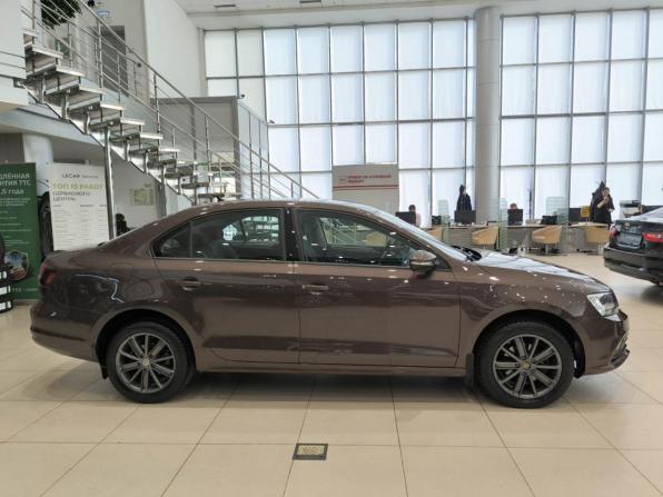 Volkswagen Jetta VI Рестайлинг с пробегом 2016 года, цена 1 350 000 рублей, 215453 км, седан, Автокод Объявления