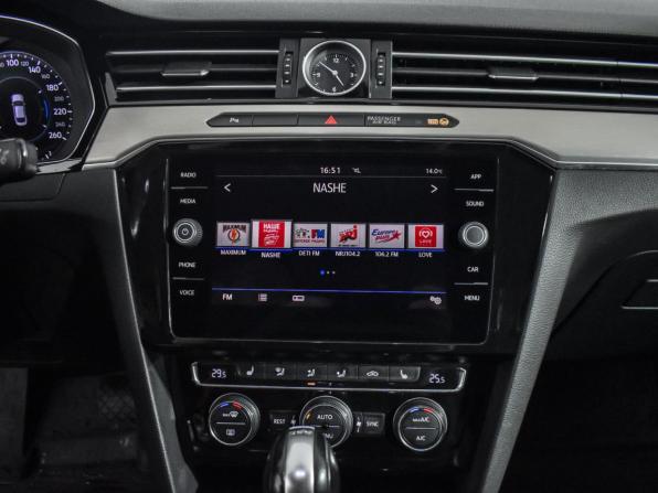 Volkswagen Passat B8 с пробегом 2018 года, цена 1 880 000 рублей, 138600 км, седан, Автокод Объявления