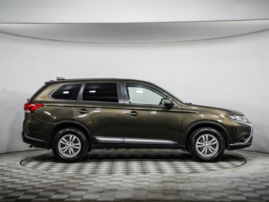 Mitsubishi Outlander III Рестайлинг 3 Санкт-Петербург  - изображение 4