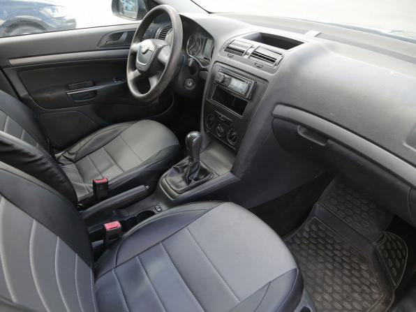 Skoda Octavia II (A5) Рестайлинг с пробегом 2010 года, цена 483 000 рублей, 232821 км, лифтбек, Автокод Объявления