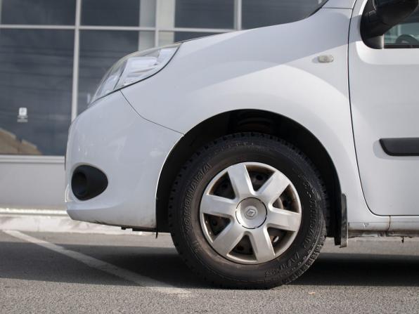 Renault Kangoo II Рестайлинг с пробегом 2014 года, цена 1 100 000 рублей, 53022 км, компактвэн, Автокод Объявления