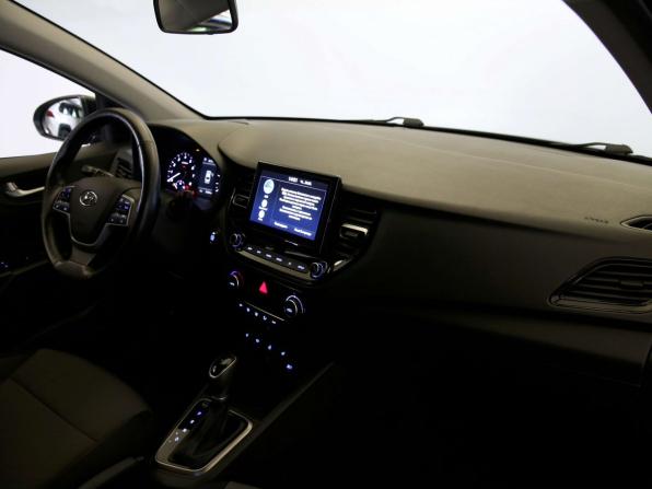 Hyundai Solaris II Рестайлинг с пробегом 2021 года, цена 1 799 000 рублей, 54000 км, седан, Автокод Объявления