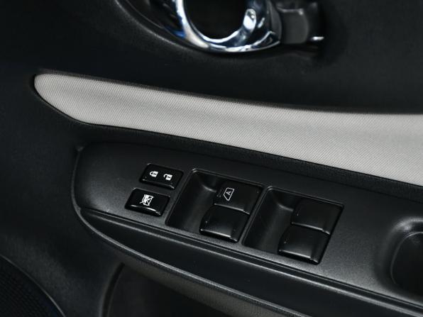 Nissan Note II Рестайлинг с пробегом 2018 года, цена 917 000 рублей, 106500 км, хэтчбек, Автокод Объявления