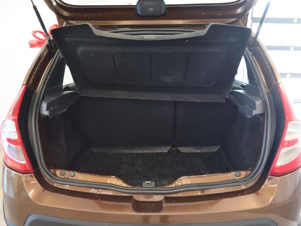 Renault Sandero I с пробегом 2013 года, цена 454 500 рублей, 167806 км, хэтчбек, Автокод Объявления