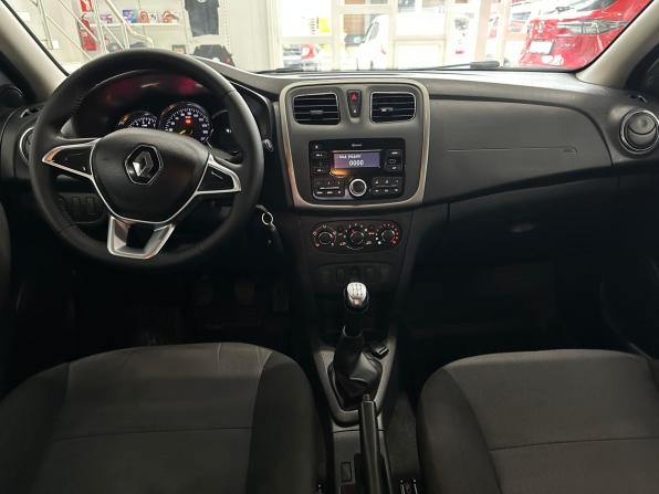 Renault Logan II Рестайлинг с пробегом 2021 года, цена 970 000 рублей, 41500 км, седан, Автокод Объявления