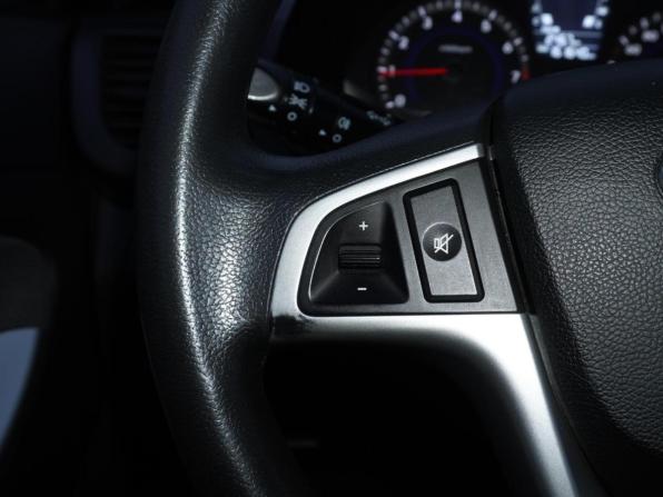Hyundai Solaris I с пробегом 2011 года, цена 799 000 рублей, 161640 км, седан, Автокод Объявления