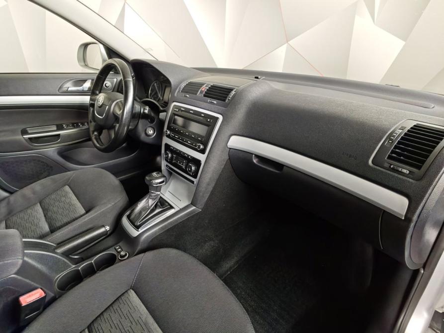 Skoda Octavia II (A5) Рестайлинг Москва  - изображение 13