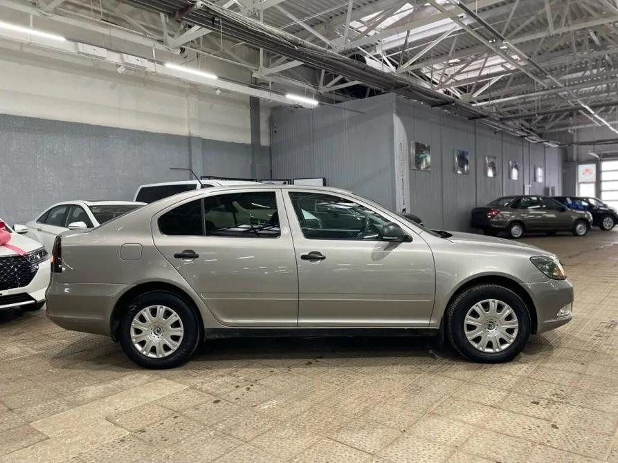 Skoda Octavia II (A5) Рестайлинг Набережные Челны  - изображение 4