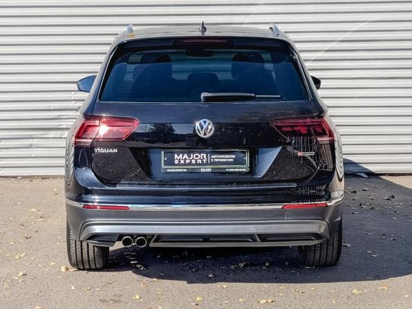 Volkswagen Tiguan II с пробегом 2018 года, цена 2 380 000 рублей, 105348 км, внедорожник, Автокод Объявления