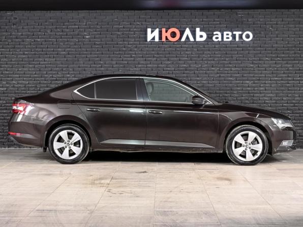 Skoda Superb III с пробегом 2018 года, цена 1 370 000 рублей, 276842 км, лифтбек, Автокод Объявления