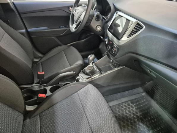 Hyundai Solaris II Рестайлинг с пробегом 2021 года, цена 1 697 000 рублей, 43000 км, седан, Автокод Объявления