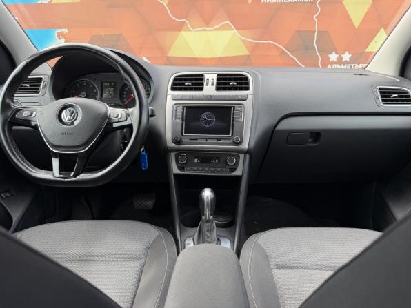 Volkswagen Polo V Рестайлинг с пробегом 2018 года, цена 1 350 000 рублей, 161787 км, седан, Автокод Объявления
